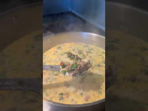 Zuppa Toscana - Sausage, Potato & Kale Soup