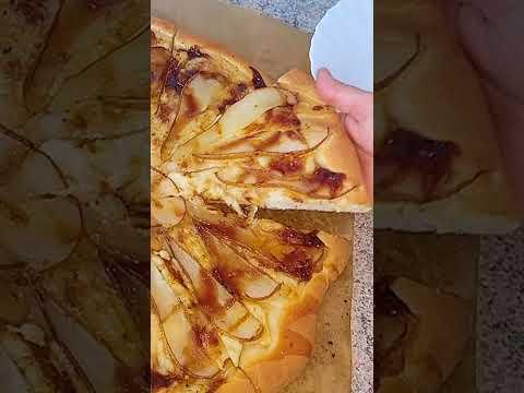 Как приготовить домашнюю Пиццу с грушей, сыром и бальзамическим соусом. Продукты в Германии