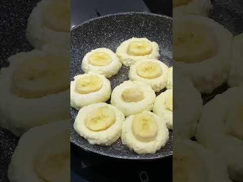 Сырники с Бананом! Крутая идея для завтрака! #сырники #бананы #завтрак #рецепты #breakfast #recipe