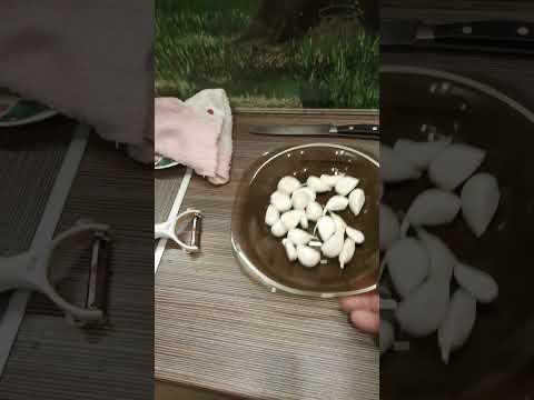 Маринованные перепелинные яйца (подготовка).