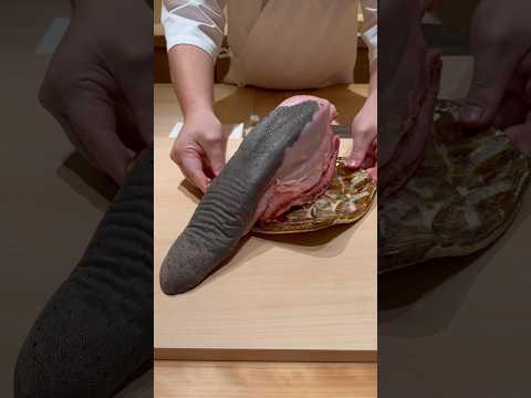Edo Yakiniku, a yakiniku restaurant in Ginza that offers performances of Wagyu beef tongue slicing