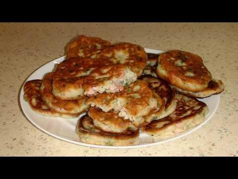 Оладьи/Ленивые пирожки с зеленым луком и колбасой