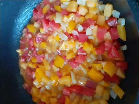 Шакшука - блюдо на завтрак из яиц и овощей. Очень просто и вкусно! / Shakshuka