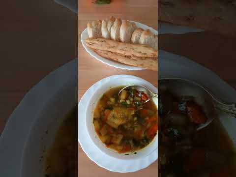 Подача лёгкого  супа "Рассольник"/Presentation 