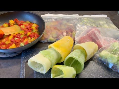 10 способов как заморозить помидоры,  перец и огурцы 