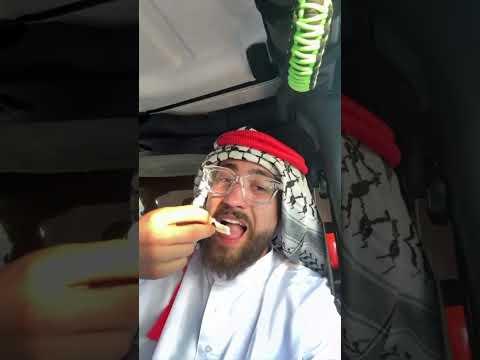 Trying Saudi Arabia food for the first time ever