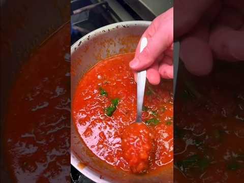 How to Make Tomato Sauce CHEF SKILLS#chef #shorts