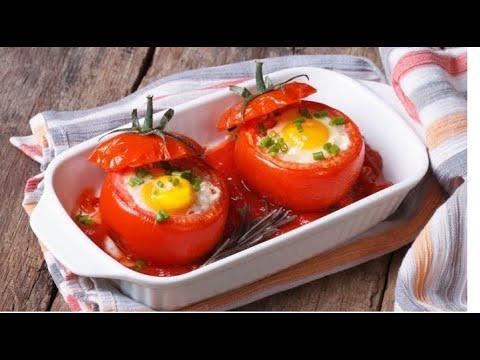 Просто положите яйцо в помидор с сыром и в духовку / Фаршированные помидоры рецепт