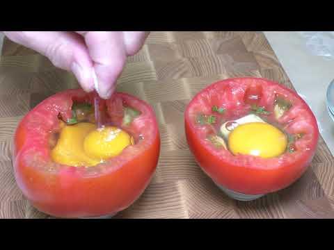 Просто добавьте яйца в помидоры , сыра , и вы будете в восторге! Рецепт быстрого завтрака !