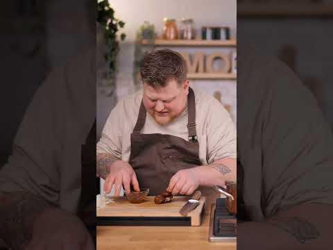 Vegan kochen mit Timo: Veganes Tiroler Gröstl mit Räuchertofu und Majoran​​