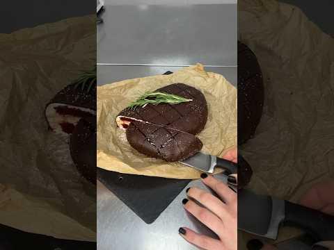 Торт «Кусок мяса» без мастики