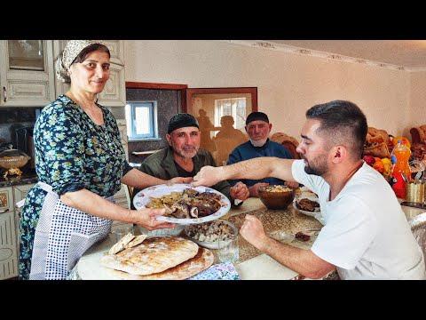 Чем чеченцы кормят своих гостей (включите субтитры)